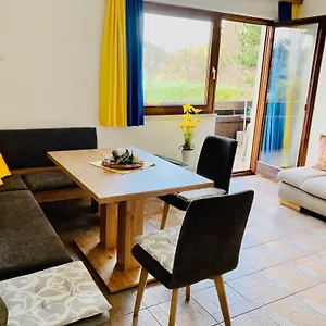https://wessely-appartements-am-golfplatz.ischgl-hotels.net